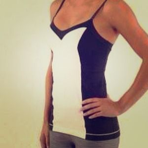 Lululemon elongate tank size 6 new condition