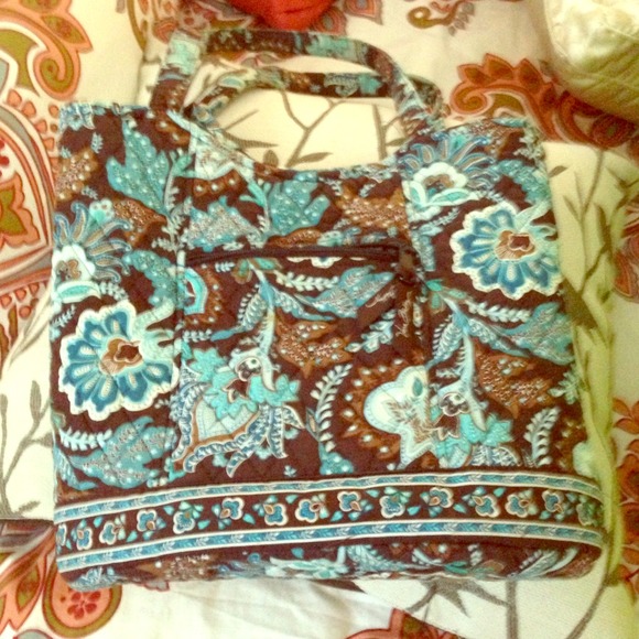 🔴🔴SOLD🔴🔴 4 pieces of Vera Bradley!!