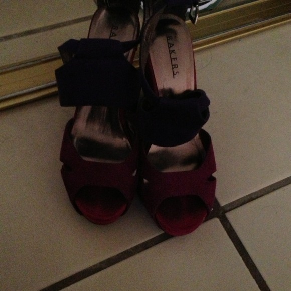 dark purple and fushia platform