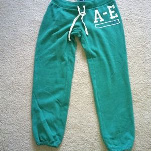 ♻Traded♻American eagle crop sweats