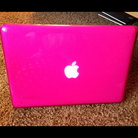 SOLD!!!!! 2010 White (Unibody) MacBook
