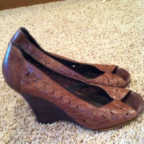 Just reduced Steve Madden wedges
