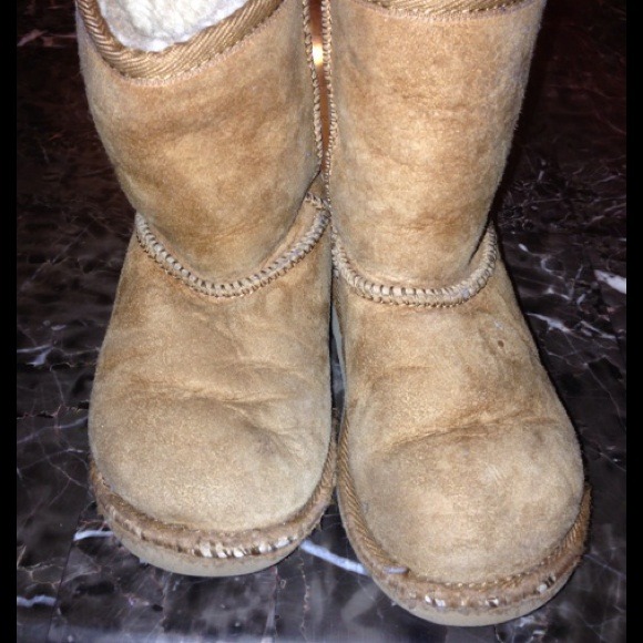 Used Kids Ugg Boots Chestnut Size 10 As is!