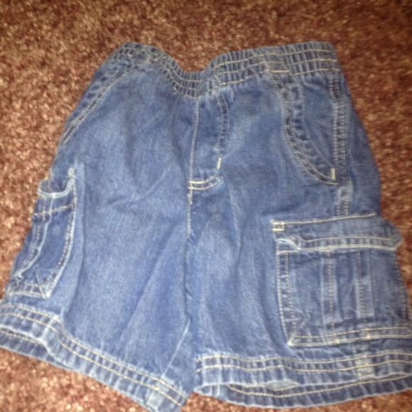 Boys 2t-3t shorts - Picture 4 of 4