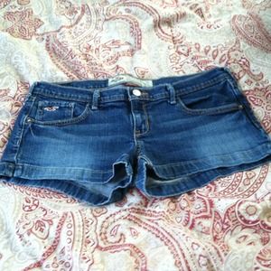 Size 7 Hollister stretch shorts.