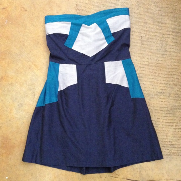 Strapless linen dress from Bali - Picture 1 of 2