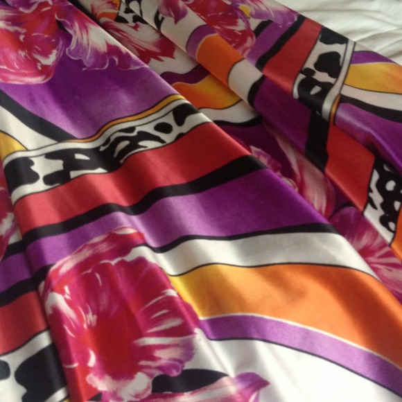 Cache prom dress - Picture 2 of 4