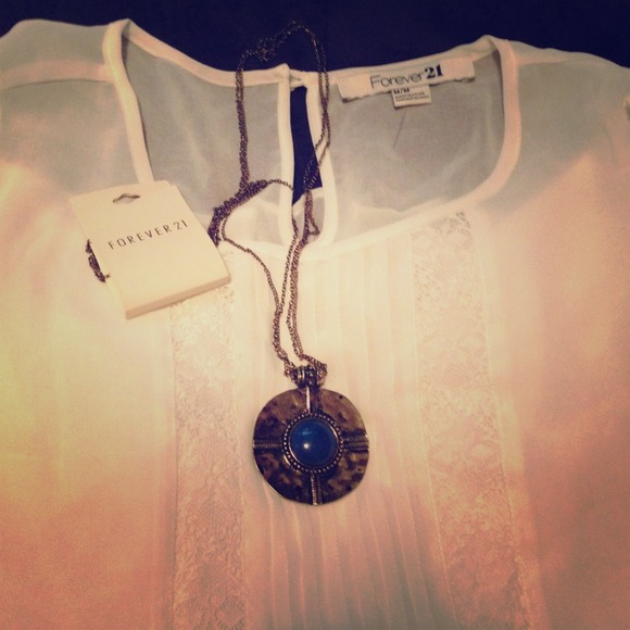 Bohemian blouse & necklace