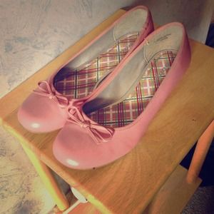 Cute pink flats!