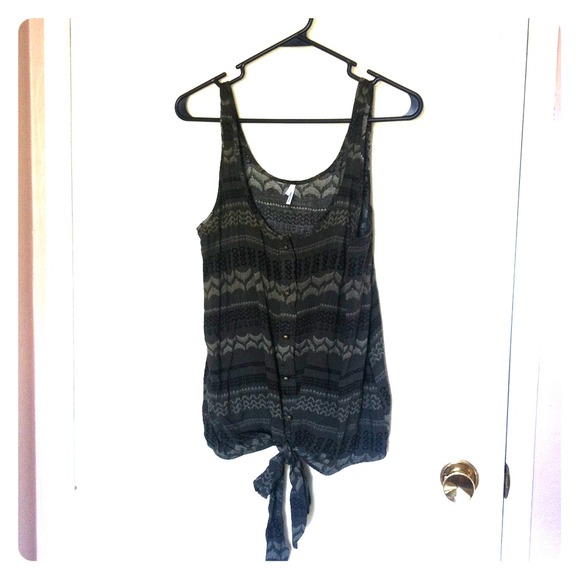 •TRADED•Patterned Tie Tank - Picture 1 of 2