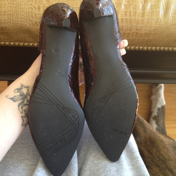 dkny white heels