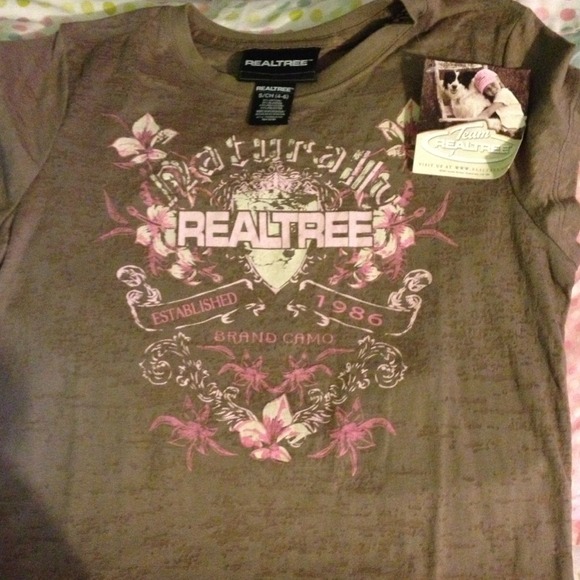 Realtree T-Shirt never worn