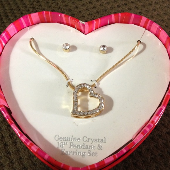 👉50% OFF👈Genuine crystal 18" pendant&earring set