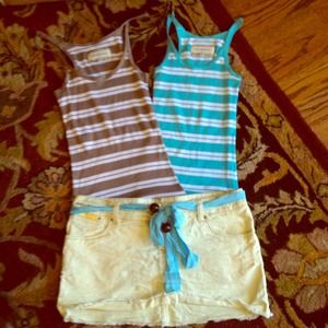 NWOT Sporty two strip tanks .
