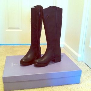 <NEW PRICE REDUCTION > Vera Wang Black Evan Boots.