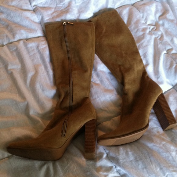 Reserved for @dmn! Carmel colored boots