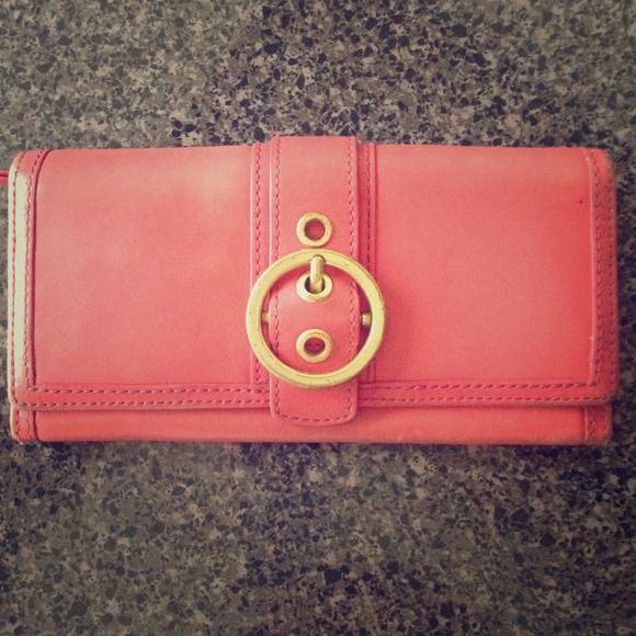 $REDUCED$ Coach wallet coral leather