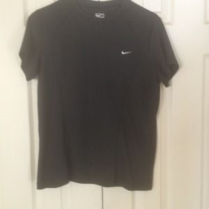 Women's Nike tech fabric short sleeve short