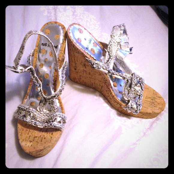 Wedges from the Buckle