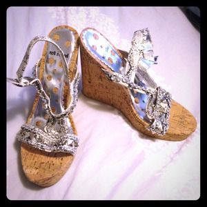 Wedges from the Buckle