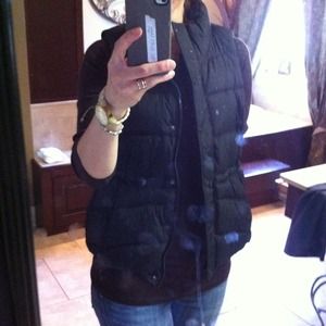 Sleeveless vest and scarf bundle