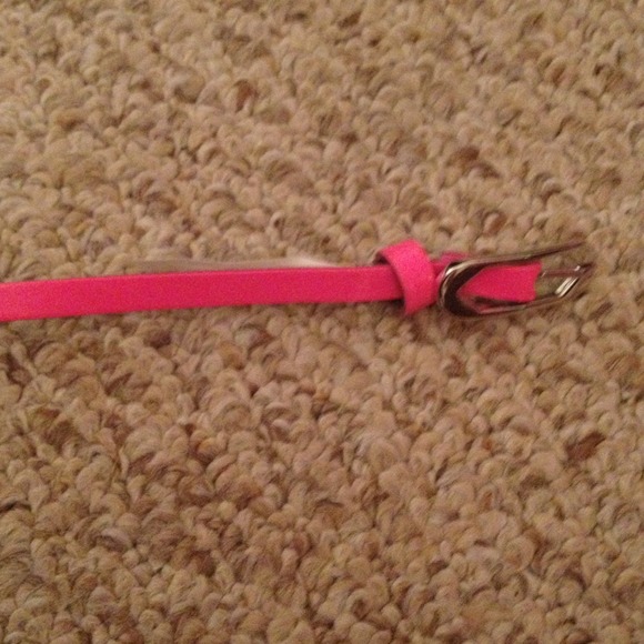 Skinny pink belt