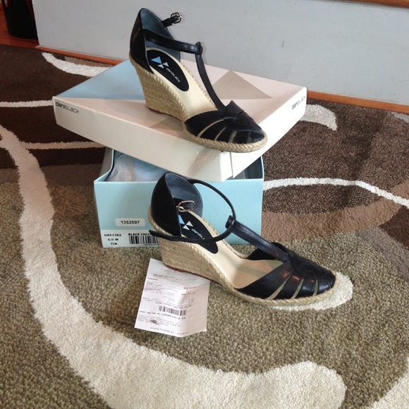 ✨Reduced ✨DANIBLACK BLK ESPADRILLES w/JUTE HEELS;