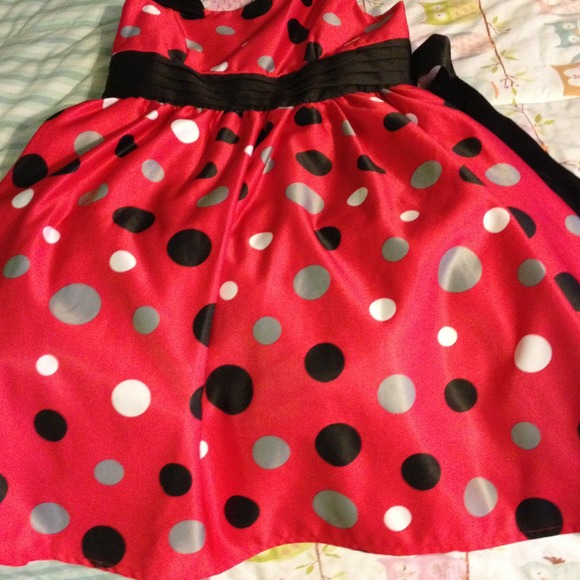 Dress - Picture 2 of 4