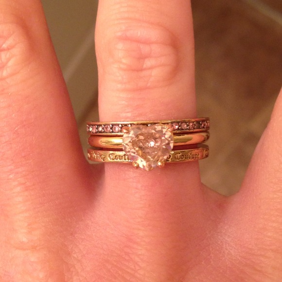 ❌SOLD❌🎀Juicy Couture Ring🎀