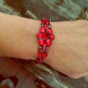 Red flower bracelet