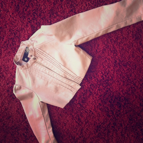 Faux leather cropped jacket