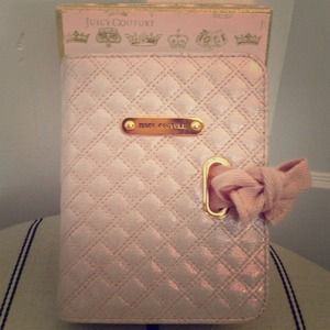 Juicy Couture MP3 Speaker Wallet