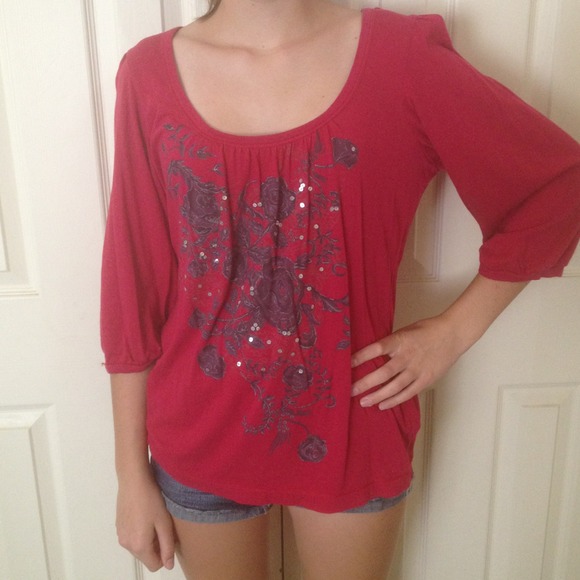 LOFT dark pink (almost red) tshirt with design