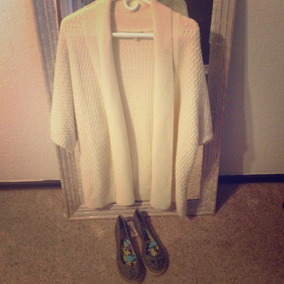 RESERVED-Bundled cardigan and flat shoes