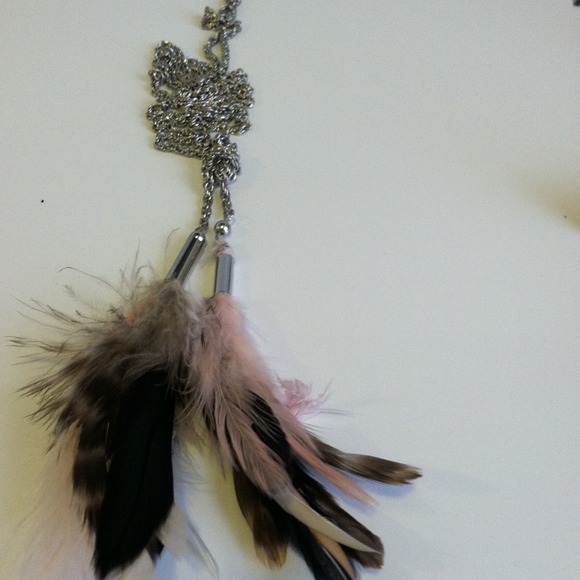 Silver feather chain