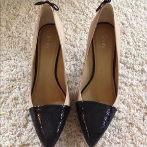 🚫SOLD🚫NWT levity heels.