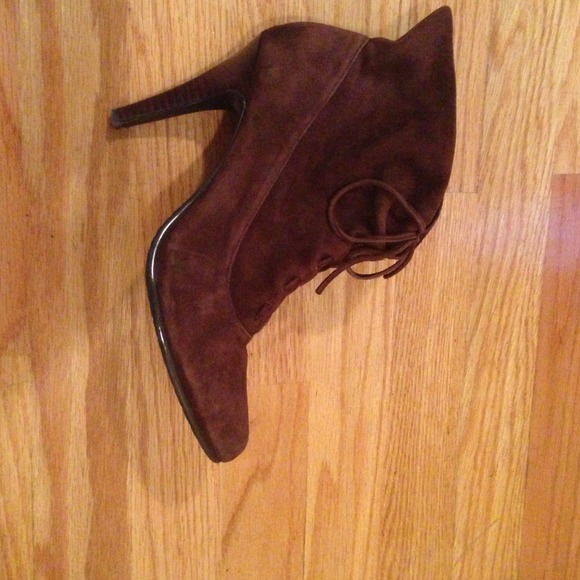 Calvin Klein brown suide booties - Picture 3 of 3