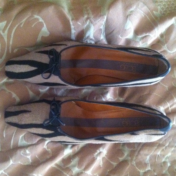 BCBG Maxazria Pumps!