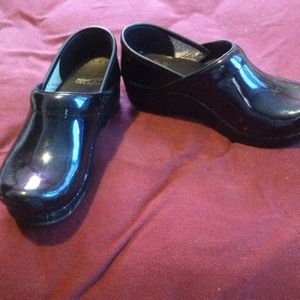 ❌Traded❌Pearl black Dansko nursing shoes