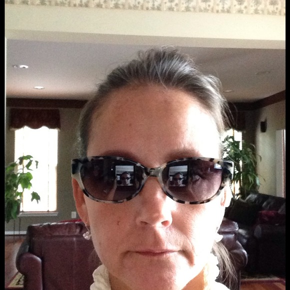 Authentic Kate spade sunglasses