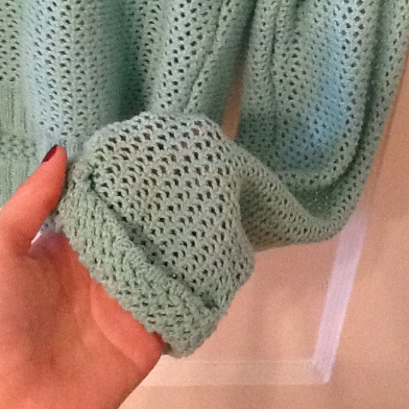 Spring sweater - Picture 2 of 2