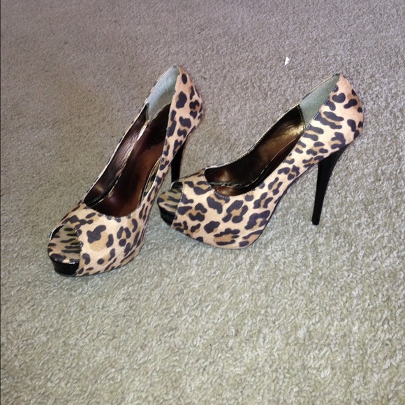 Leopard Printed Peep toe High Heels! 🔥🔥🔥