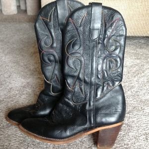💥💥HOLD💥💥.  leather Western~Biker/Cowboy Boots