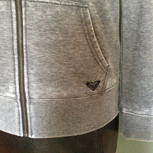 💕SOLD IN BUNDLE 💕Roxy logo hoodie.Super soft - Picture 3 of 4