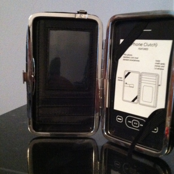 iPhone wristlet - Picture 3 of 3