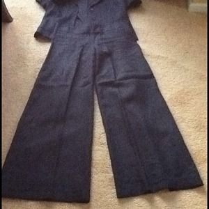 Navy linen 2 p suit