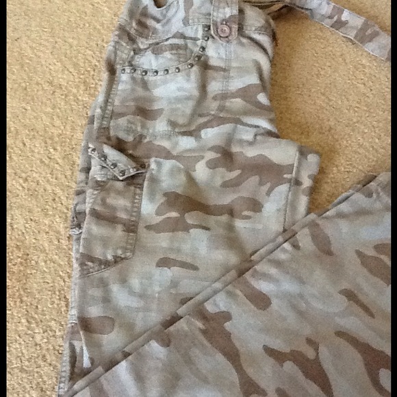 2 pc set vest and jeans - Picture 3 of 3