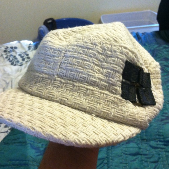 Mudd brand woven hat