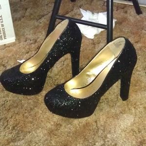 Black glittery heels!