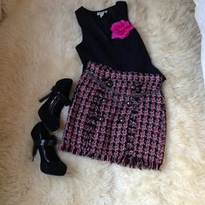Black and pink tweed skirt (reserved)